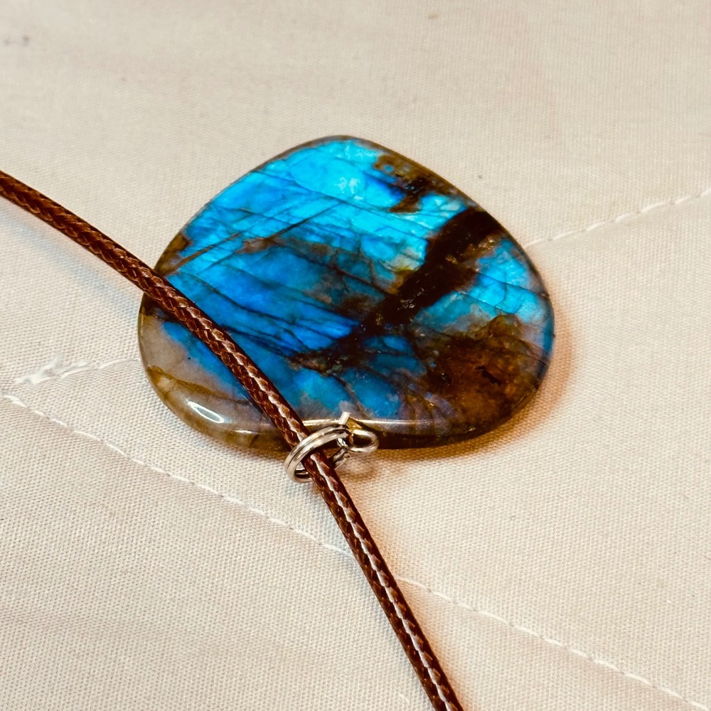 Large Labradorite Heart Pendant w/Excellent Blue Flash Genuine Stone - Picture 11 of 13